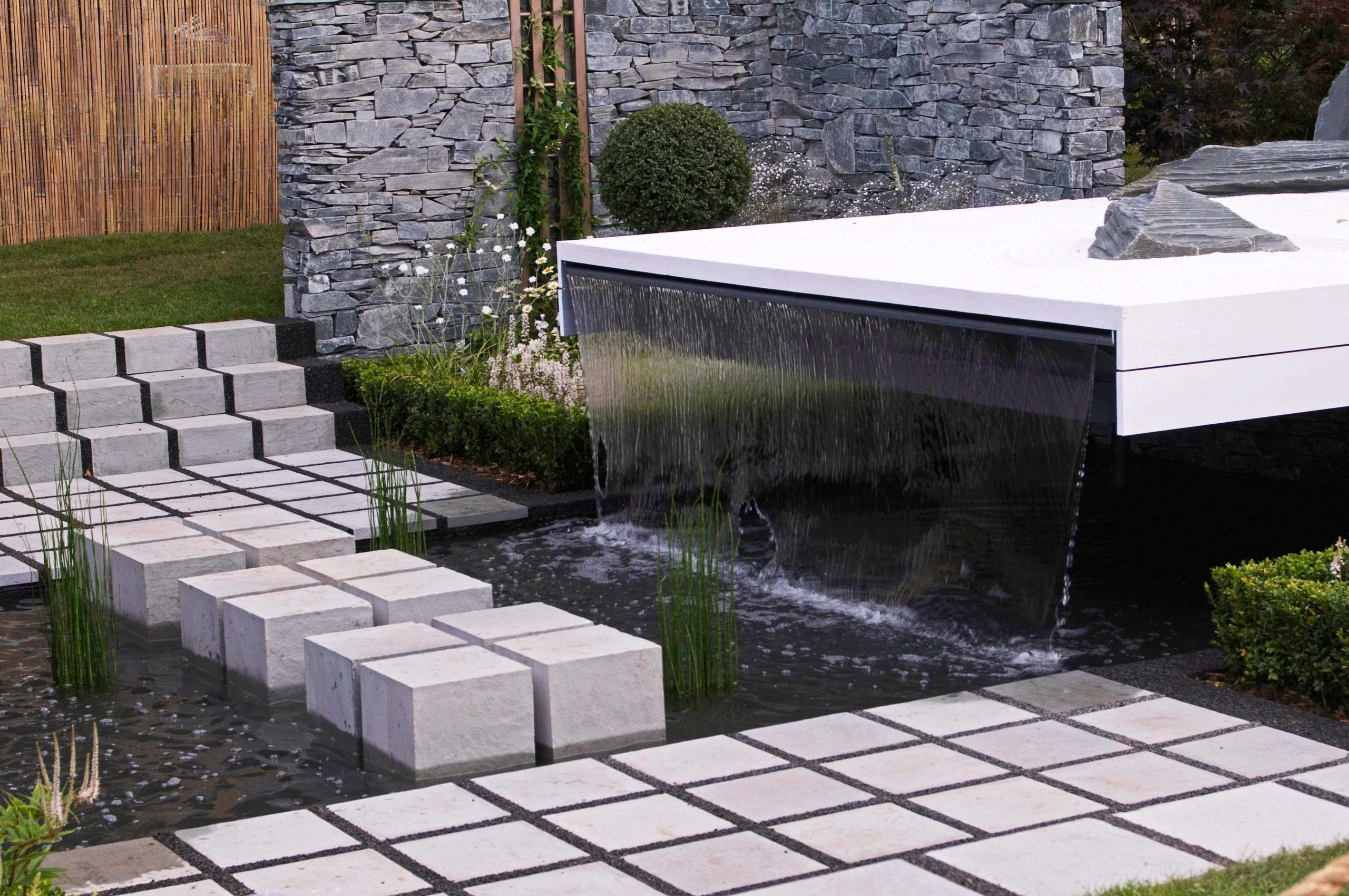 Garden Water Feature And Fountains Installation Company Beckenham BR3